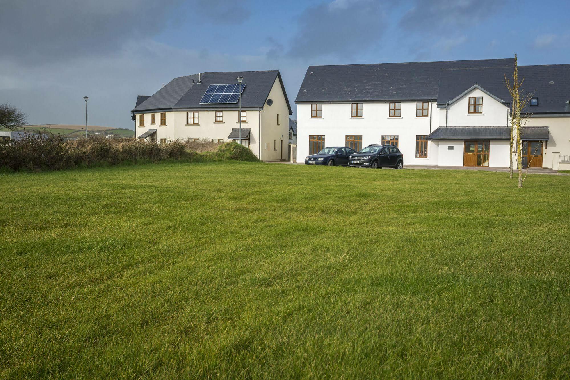 Garryvoe Beach Homes Exterior photo